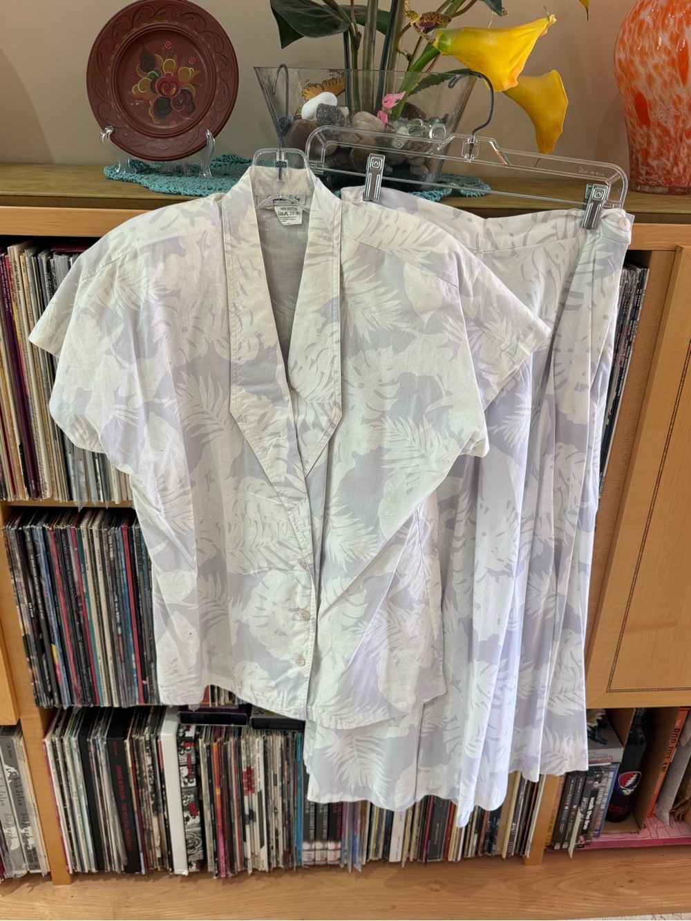 White/Silver 100% COTTON Floral Two-Piece Set, lined skirt w/pocket, size 8/42